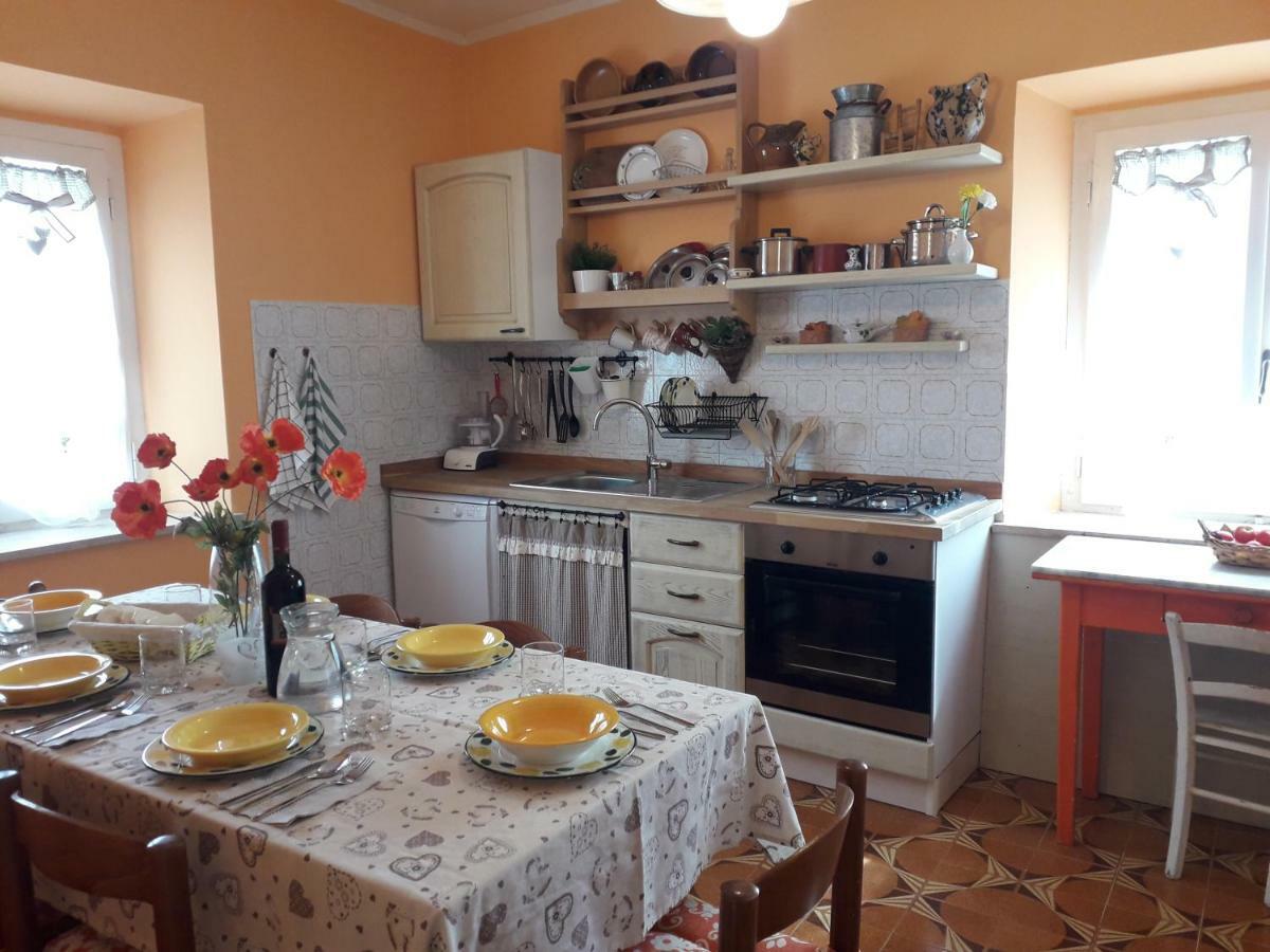 Alle Preci Country House Santa Restituta Exterior foto
